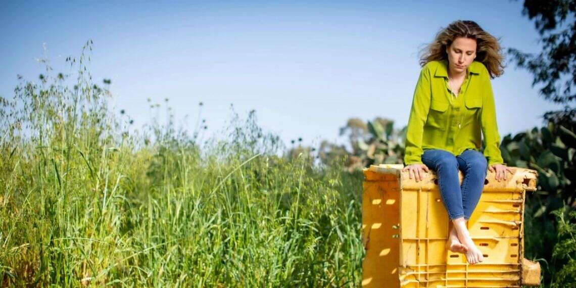 מירב הלינגר. צילום: אריק סולטן "זה לא פשוט לשיר את עצמי ואת החיים שלי, זה קשוח"