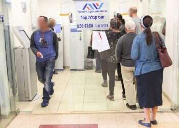 עם דמי אבטלה נוחים, מה בוער לצעירים לחזור לעבודה?