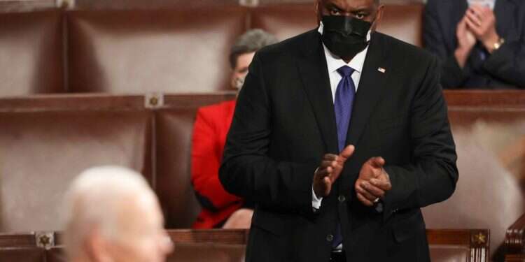 לויד אוסטין. צילום: AFP הכוח האמריקני בימי ביידן: הרתעה משולבת