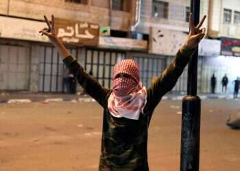 זה הזמן להתעורר: אש בקירות הבית