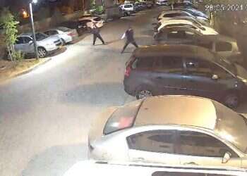 תיעוד: ערבים השליכו בקבוקי תבערה לבית משפחה בלוד