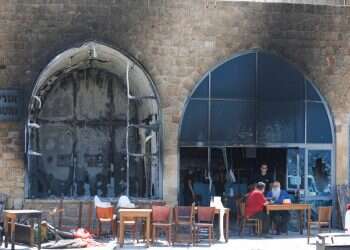 הפרעות בעכו: המלון שנשרף, המורה שהותקף והדו־קיום הקורס