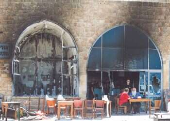 הפרעות בעכו: המלון שנשרף, המורה שהותקף והדו־קיום הקורס