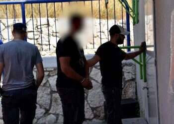 מבצע חוק וסדר: המשטרה מבצעת מעצרים ותופסת אמל"ח