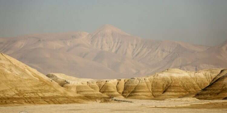 משקעי העבר: מפגש מרהיב בין ההר לגבעות