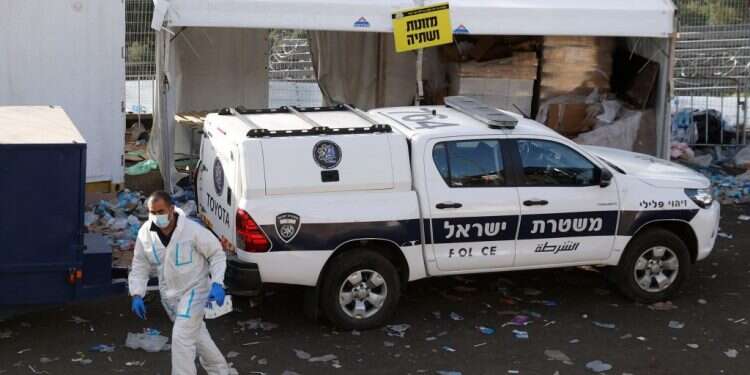 משטרת ישראל במירון ביום האסון. צילום: AFP חקירת מח"ש: עיוות בלתי נסבל בבדיקת האסון