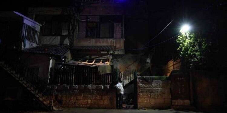 בית בבעלות יהודית בשייח'־ג'ראח. צילום: AFP מוות לבוגדים: כך מתנהל המצוד אחר מוכרי בתים ליהודים בירושלים