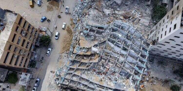 המטרה של מצרים: שיקום הכלכלה והמעמד הבינלאומי באמצעות עזה