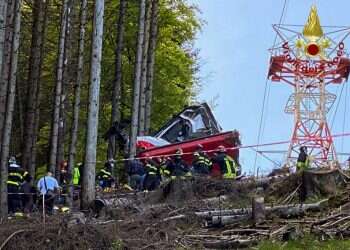 אסון הרכבל באיטליה: נלחמים על חיי איתן בירן, הניצול היחיד