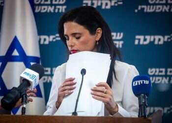 בידיים שלה: איילת שקד תכריע האם ומתי תקום ממשלת שינוי