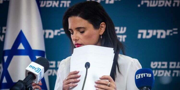 בידיים שלה: איילת שקד תכריע האם ומתי תקום ממשלת שינוי