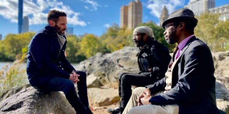 גורי אלפי. צילום: יחצ מורידים פילטרים: מה באמת ישראלים ואמריקנים חושבים אחד על השני?