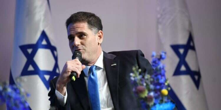 השגריר לשעבר רון דרמר בוועידת התפוצות של מקור ראשון. צילום: שריה דיאמנט רון דרמר: "אם טראמפ היה נבחר היה שלום עם ערב הסעודית"