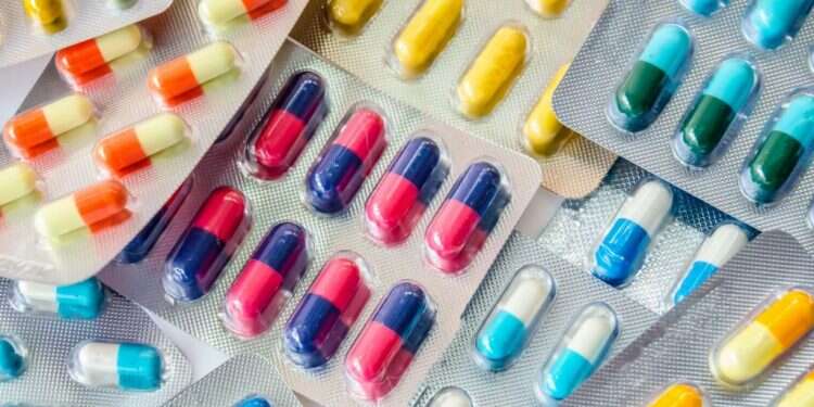 מחקר: אנטיביוטיקה מאיצה את הריבוי הטבעי של החיידקים