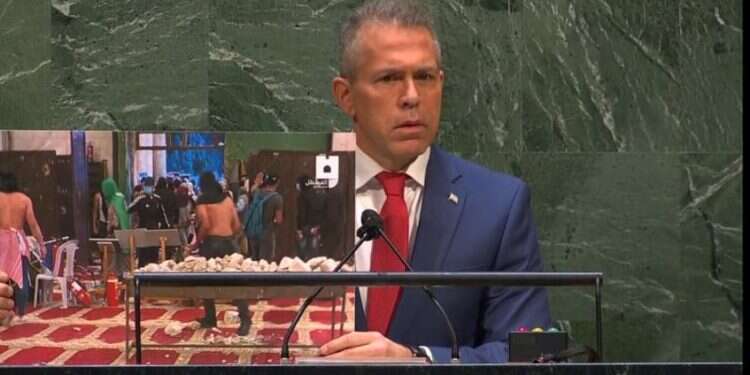 שקט מתוח: הסכם הפסקת האש נכנס לתוקפו