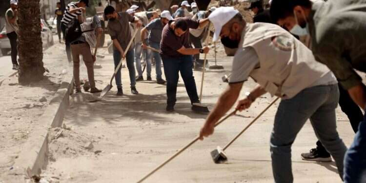 מתנדבים בעזה בשיקום ההריסות אחרי מבצע ראש המודיעין המצרי מבקר בישראל: מה הוא מתכוון להשיג?