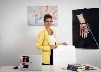 המשכורת הראשונה של מנכ"לית "יד לאישה"