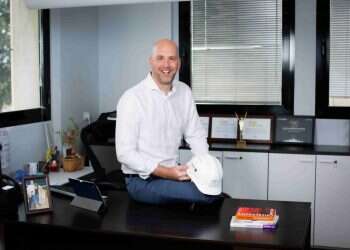 המשכורת הראשונה של מנכ"ל אפריקה התחדשות עירונית