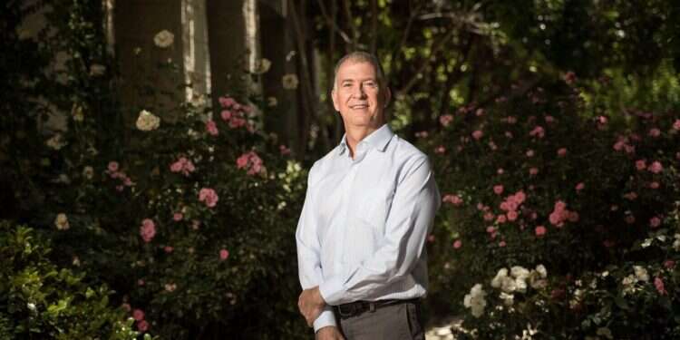 "בישראל היהדות מובנת מאליה, בחו"ל אתה לא יכול להיות יהודי בינוני"