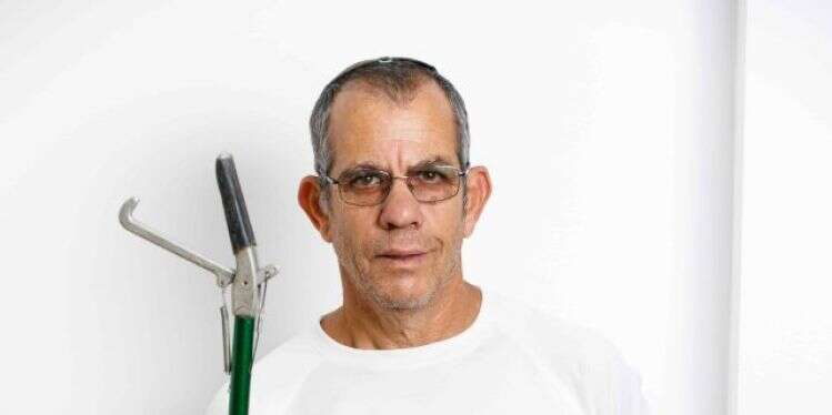 צילום: לירון מולדובן "חצי מהלכידות שלי הן של נחשי צפע"