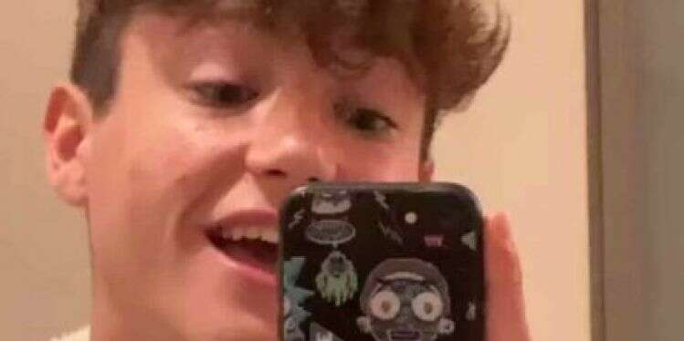 יוני בנט. צילום מסך מתוך האינסטגרם ילדי הפוליטיקאים שהפכו לאושיות ברשתות החברתיות