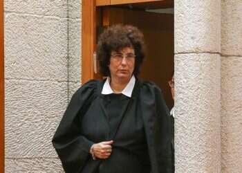 אדמה בוערת: אולי לא מפתיע שאירועי הדמים התחילו ממאבק על שקר