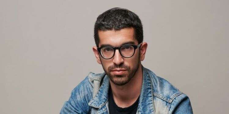 חנן בן–ארי. צילום: גלעד בר- שלו
 יונתן דובוב מסכם עשור ב"גולה" ומחשב מסלול מחדש