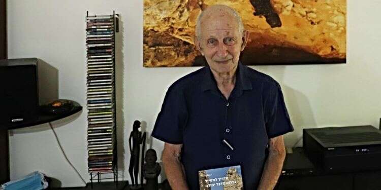 דב פוניו. צילום: יעל פרוינד מדבר בעד עצמו: מפגש עם דב פוניו, שסלל לאנשי ערד את הדרך אל הישימון