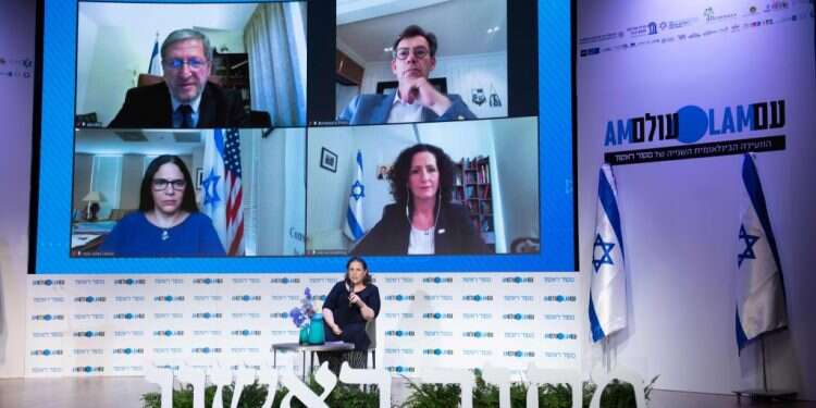 צפו: גשר על מים סוערים – משרד החוץ והעולם היהודי: אחריות משותפת לעתיד העם