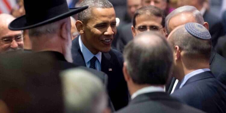 בנט עם הנשיא אובמה במהלך ביקורו בישראל ב2013. צילום: AFP