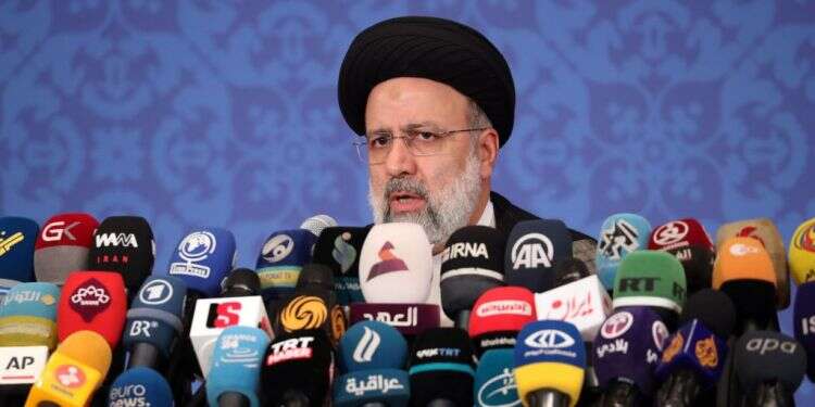 נשיא איראן איברהים ראיסי. צילום: EPA איך אפשר לצאת מרוצה מכל משא ומתן?