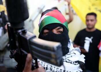 על רקע התפתחויות פוליטיות באזור: אבו-מאזן נפגש עם מלך ירדן