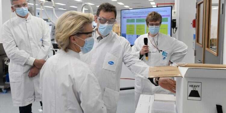 אחד מהמועמדים לפרס, מנכ