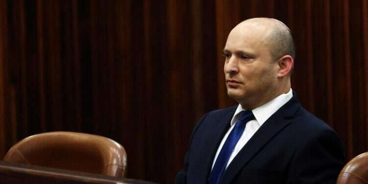 נפתלי בנט במליאת הכנסת, השבוע. צילום: AFP חסר אמינות, חסר מעצורים: האקזיט השני של נפתלי בנט