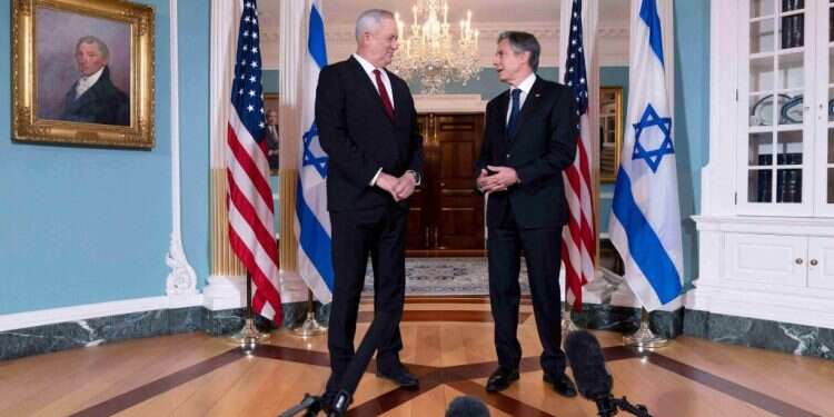 מועצת יש"ע: גנץ מעכב בנייה ביהודה ושומרון לפי דרישת האמריקנים