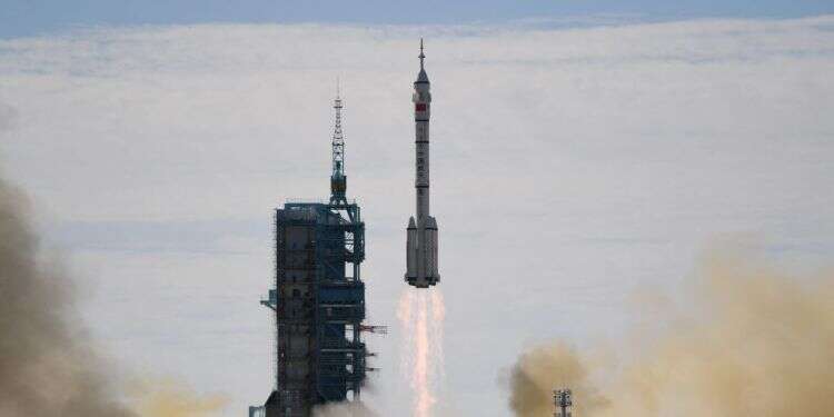 השיגור המאויש לפני כשבוע. צילום: AFP