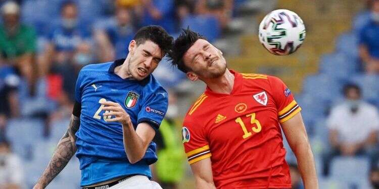 משחק בין ווילס לאיטליה בגביע היורו, השבוע. צילום: AFP יש לכם סימפתיה לגביע היורו?