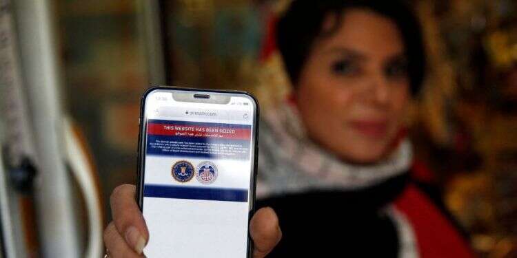 אחד האתרים שנחסמו בהשתלטות האמריקנית. צילום: AFP ארה"ב השתלטה על עשרות אתרי תעמולה איראניים