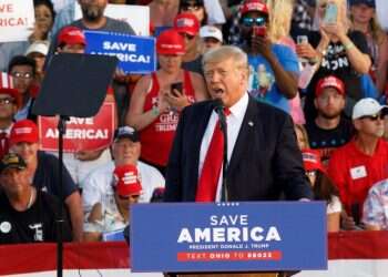 דונלד טראמפ עדיין פופולרי, אבל הקסם הולך ומתפוגג