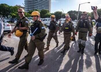 משלחת החילוץ הישראלית הגיעה למיאמי