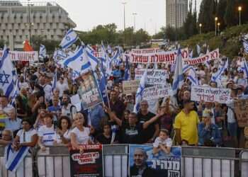 52 חברי האופוזיציה החדשה נלחמים על חמישה תפקידים בלבד