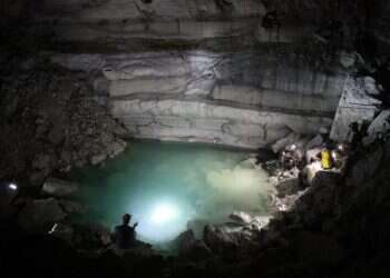 "כמו ייבוש החולה, רק ההפך": מערה נדירה בסכנת הצפה