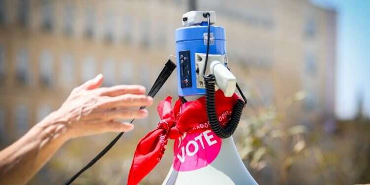 איפה ההפיכה שהבטחתם?