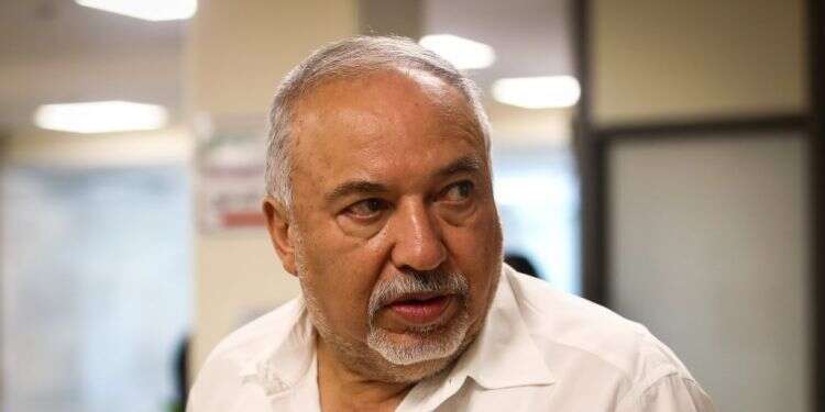 שר החקלאות מעכב את העלאת מחירי הביצים