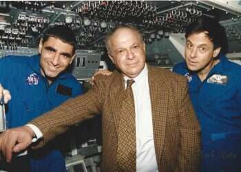 "מעטים ידעו על פועלו": אבי הר־אבן מובא למנוחות