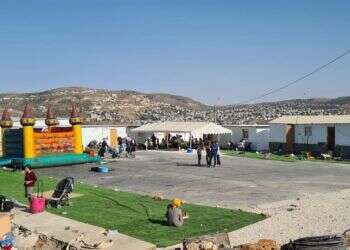 היישוב הלא מוכר אביתר מתרחב במהירות, אך נערך לפינוי