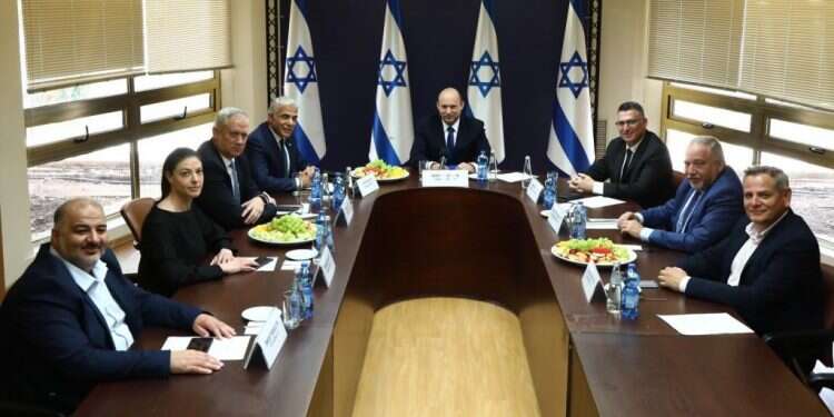 נתניהו: "בנט הוליך שולל מאות אלפי מצביעי ימין"