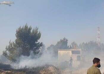 שריפת ענק באדורה: כל הישוב פונה