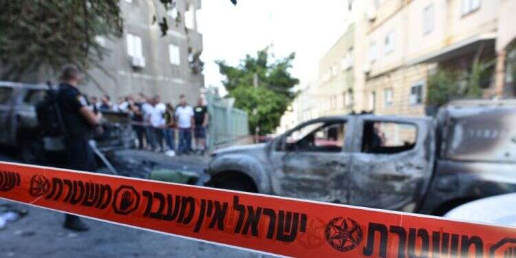 נשק יום הדין של ערביי ישראל מתחבא מתחת לכריות