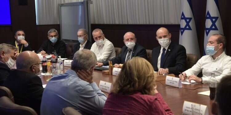 534 חולים מאומתים: משרד הבריאות נערך להתפרצות הקורונה הנוכחית